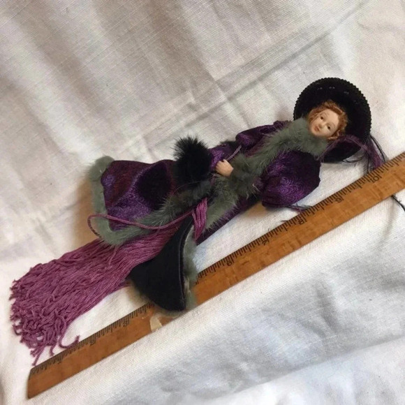 Vintage Unique Car Hanging Ornament - Picture 2 of 7